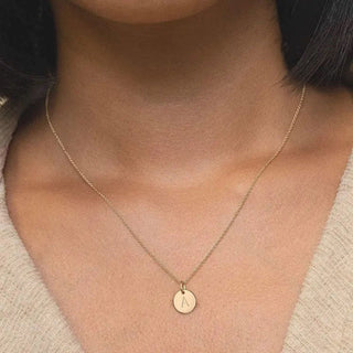Round Bokstäv Halsband 18K Guldpläterad