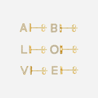 Bokstäv Stiftörhängen 18K Guldpläterat