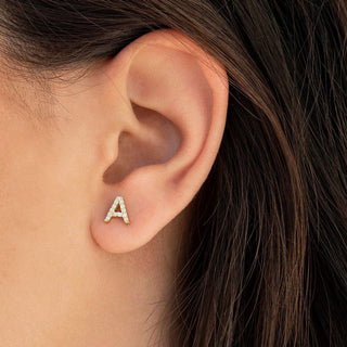 Bokstäv Stiftörhängen 18K Guldpläterat