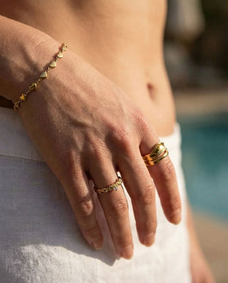 Elegant Aesthetic Ring 18K Guldpläterat